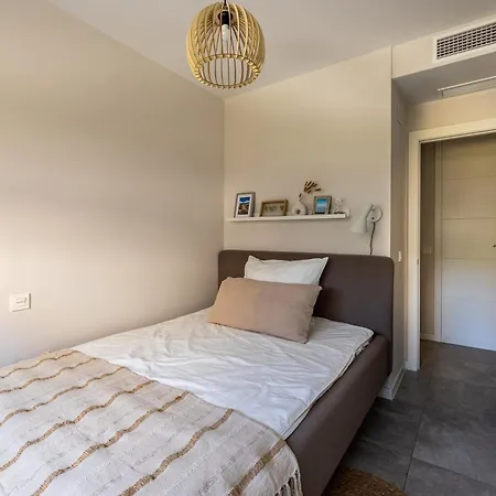 Port-avenue, Design-wohnung, Pool, Strandnah מארבלה