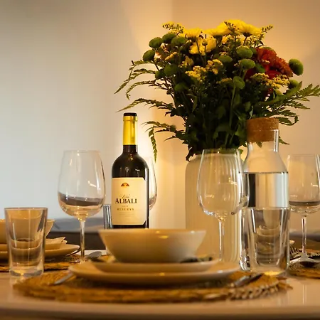 Port-avenue, Design-wohnung, Pool, Strandnah