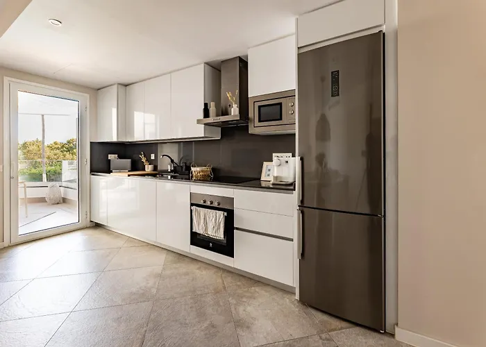 Port-avenue, Design-wohnung, Pool, Strandnah דירה מארבלה