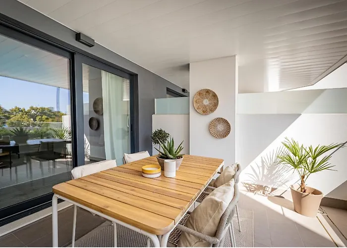 דירה Port-avenue, Design-wohnung, Pool, Strandnah