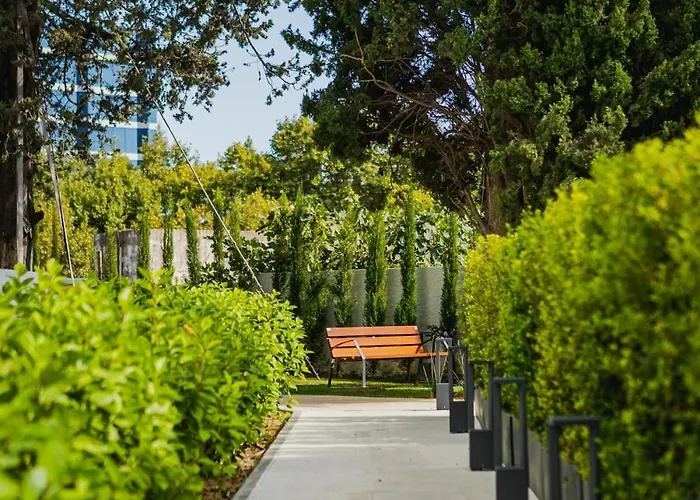 Port-avenue, Design-wohnung, Pool, Strandnah