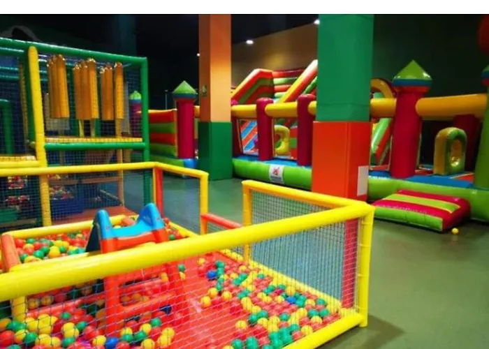 Port-avenue, Design-wohnung, Pool, Strandnah מארבלה