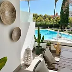 Port-avenue, Design-wohnung, Pool, Strandnah Марбелья