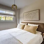 Port-avenue, Design-wohnung, Pool, Strandnah