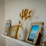 Port-avenue, Design-wohnung, Pool, Strandnah *