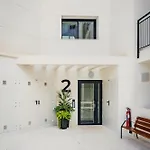 Port-avenue, Design-wohnung, Pool, Strandnah