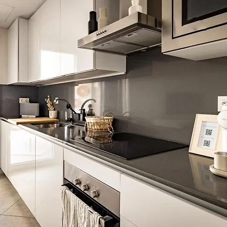 Διαμέρισμα Port-avenue, Design-wohnung, Pool, Strandnah *