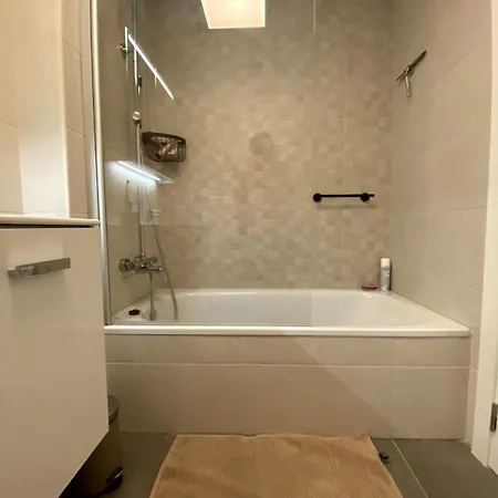 Port-avenue, Design-wohnung, Pool, Strandnah Марбелья