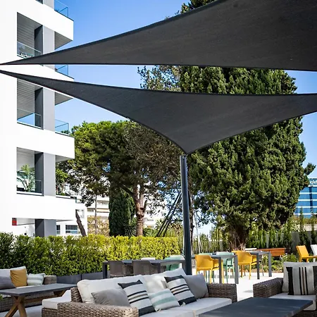 Port-avenue, Design-wohnung, Pool, Strandnah Апартаменти *