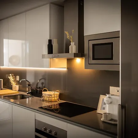 Port-avenue, Design-wohnung, Pool, Strandnah Διαμέρισμα