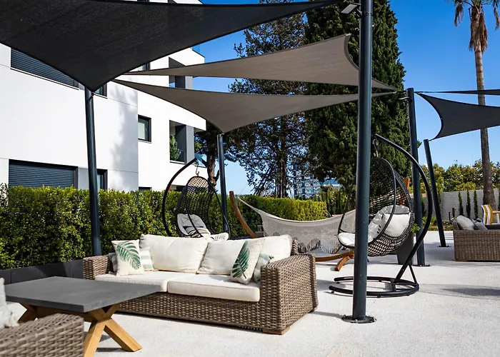 Port-avenue, Design-wohnung, Pool, Strandnah Διαμέρισμα