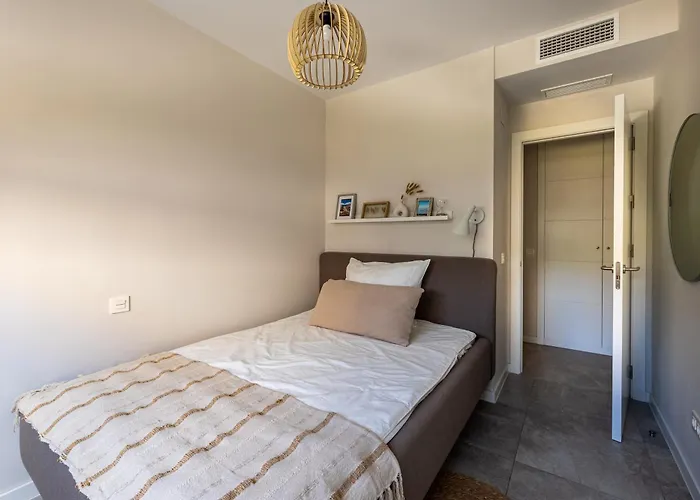 Port-avenue, Design-wohnung, Pool, Strandnah מארבלה